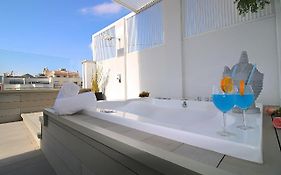Incredible Penthouse With Jacuzzi In The Center, Unique In The Area